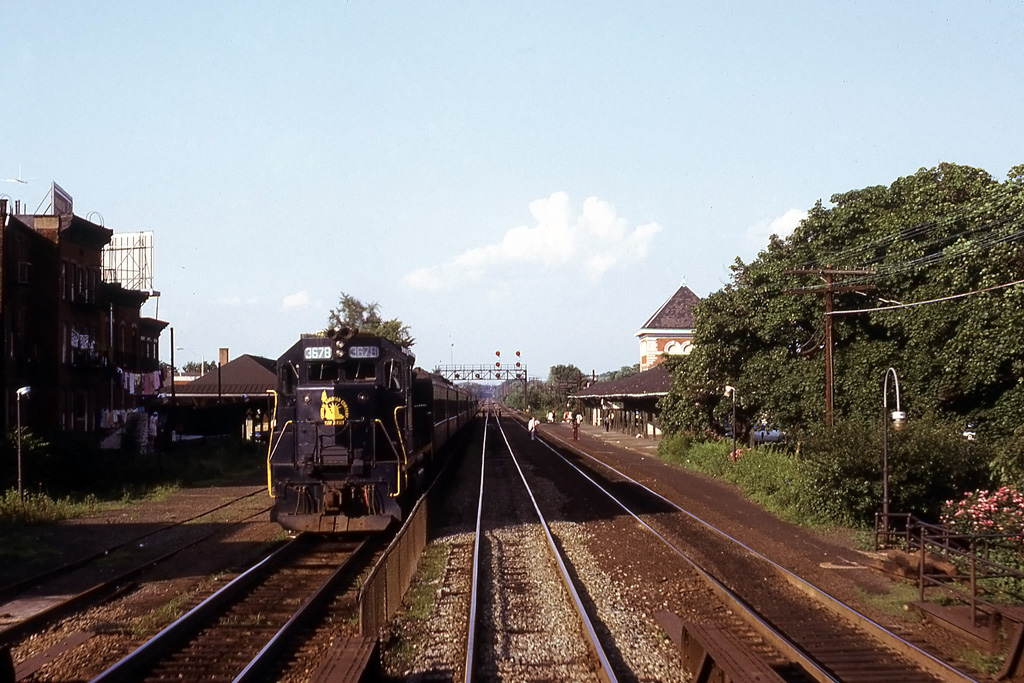 Central Railroad of New Jersey EMD GP40P 3678 at Plainfield, NJ - ARHS Digital Archive