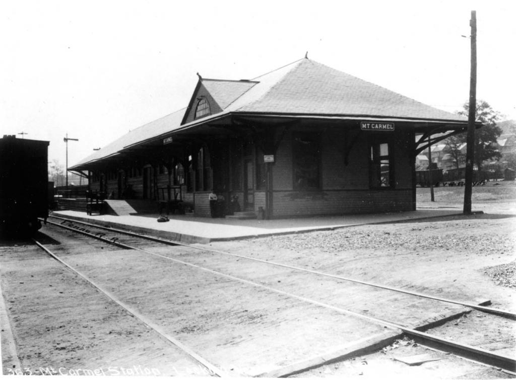 Lehigh Valley Station  at Mt. Carmel, PA - ARHS Digital Archive