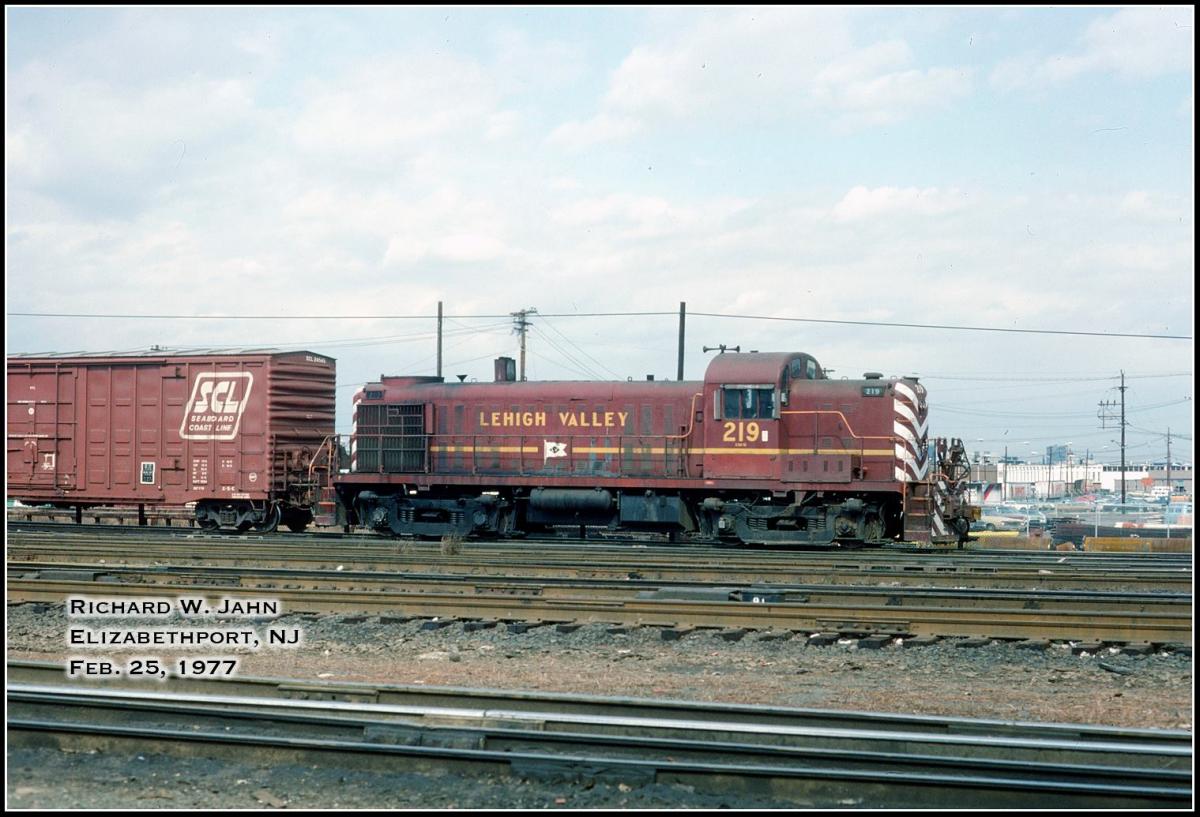 Lehigh Valley ALCO RS3 219 at Elizabeth, NJ - ARHS Digital Archive