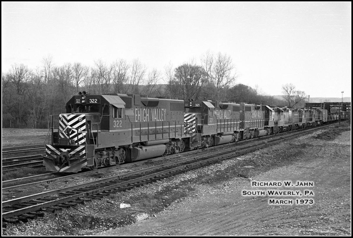 Lehigh Valley EMD GP38-2 322 at South Waverly, PA - ARHS Digital Archive