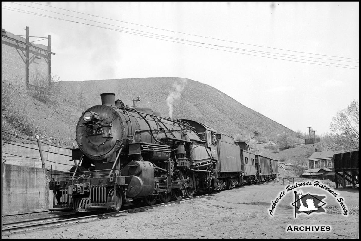 Reading RDG 2-8-0 1973 at Unknown, US - ARHS Digital Archive