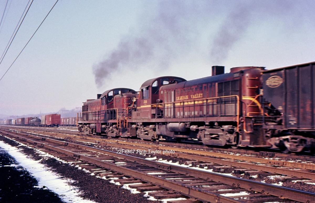 Lehigh Valley ALCO RS3 216 at Palmerton, PA - ARHS Digital Archive