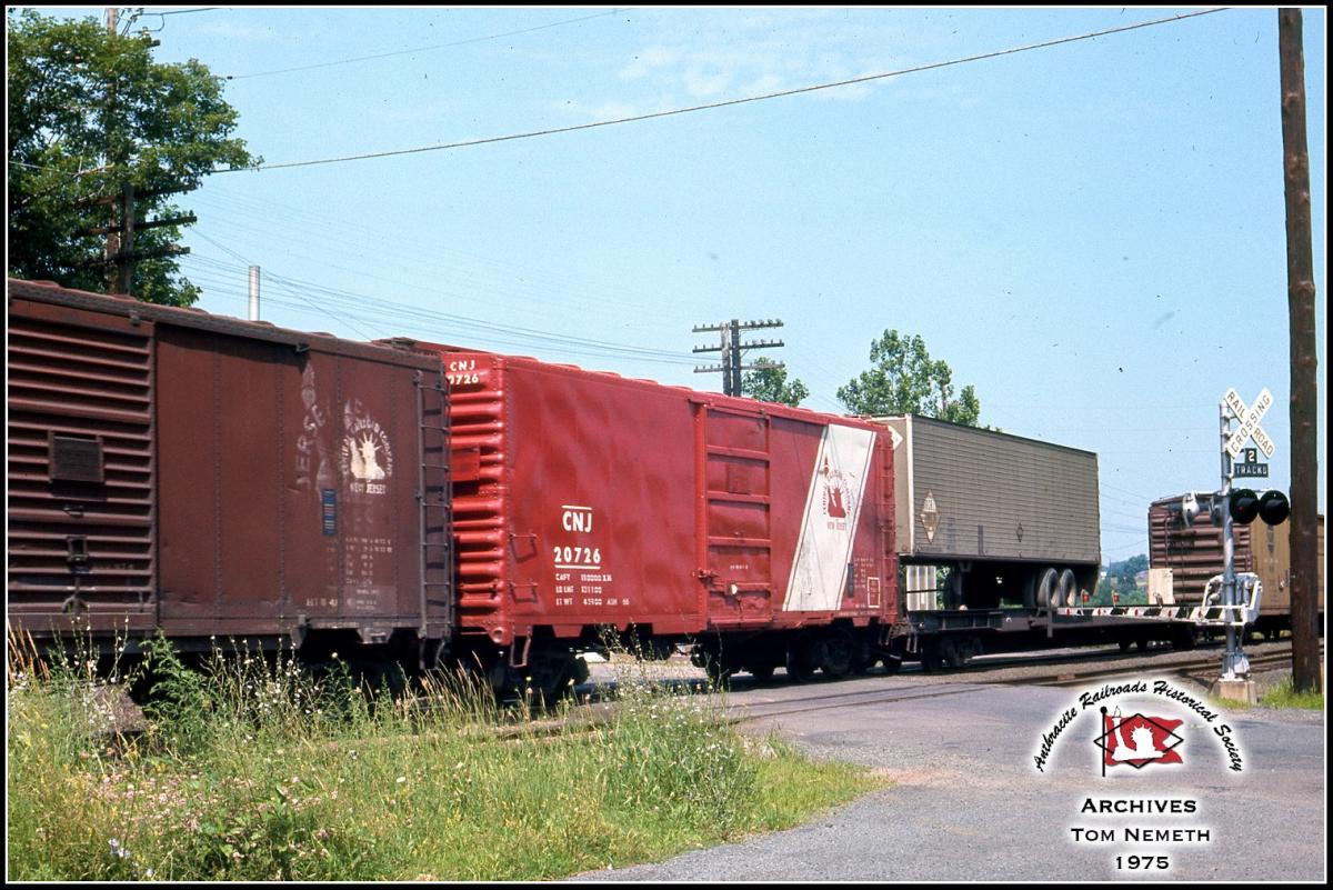 Central Railroad of New Jersey Box 20726 at North Branch, NJ - ARHS Digital Archive