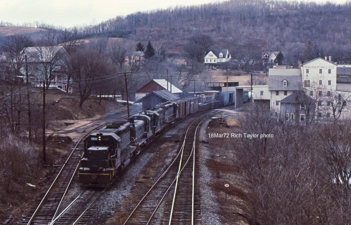 Central Railroad of New Jersey EMD SD40 3067 at Treichlers, PA - ARHS Digital Archive