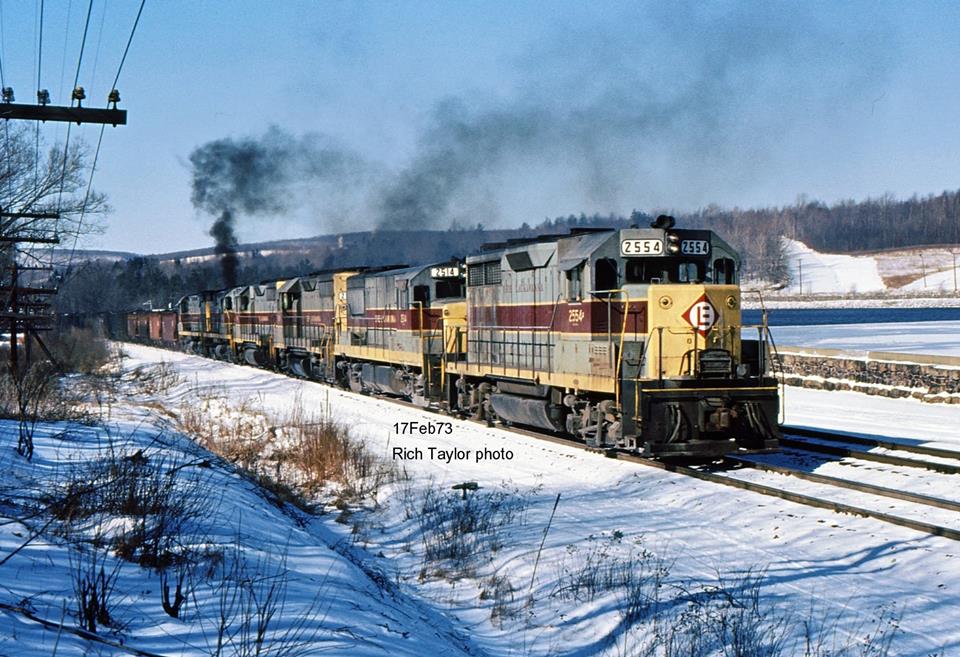 Erie Lackawanna EMD GP35 2554 at Elmhurst, PA - ARHS Digital Archive