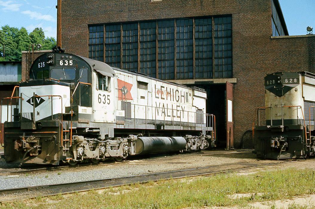 Lehigh Valley ALCO C628 635 at Bethlehem, PA - ARHS Digital Archive