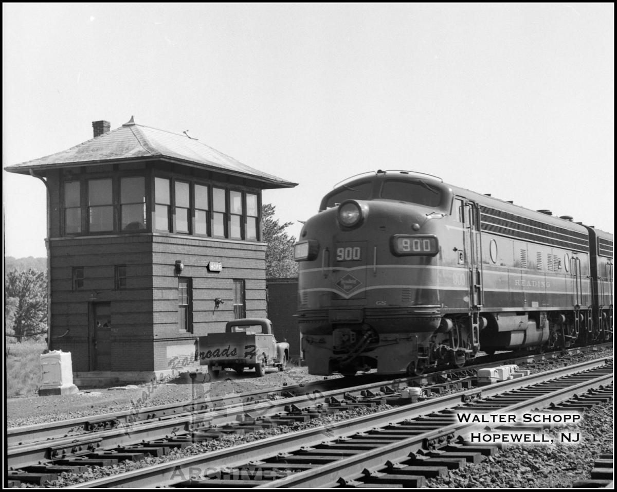 Reading EMD FP7A 900 at Hopewell, NJ - ARHS Digital Archive