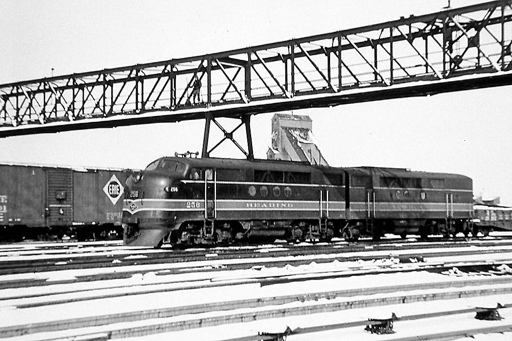 Reading EMD FTA 256 at Reading, PA - ARHS Digital Archive