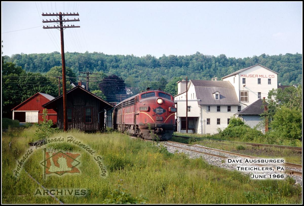 Lehigh Valley EMD F3A 516 at Treichlers, PA - ARHS Digital Archive