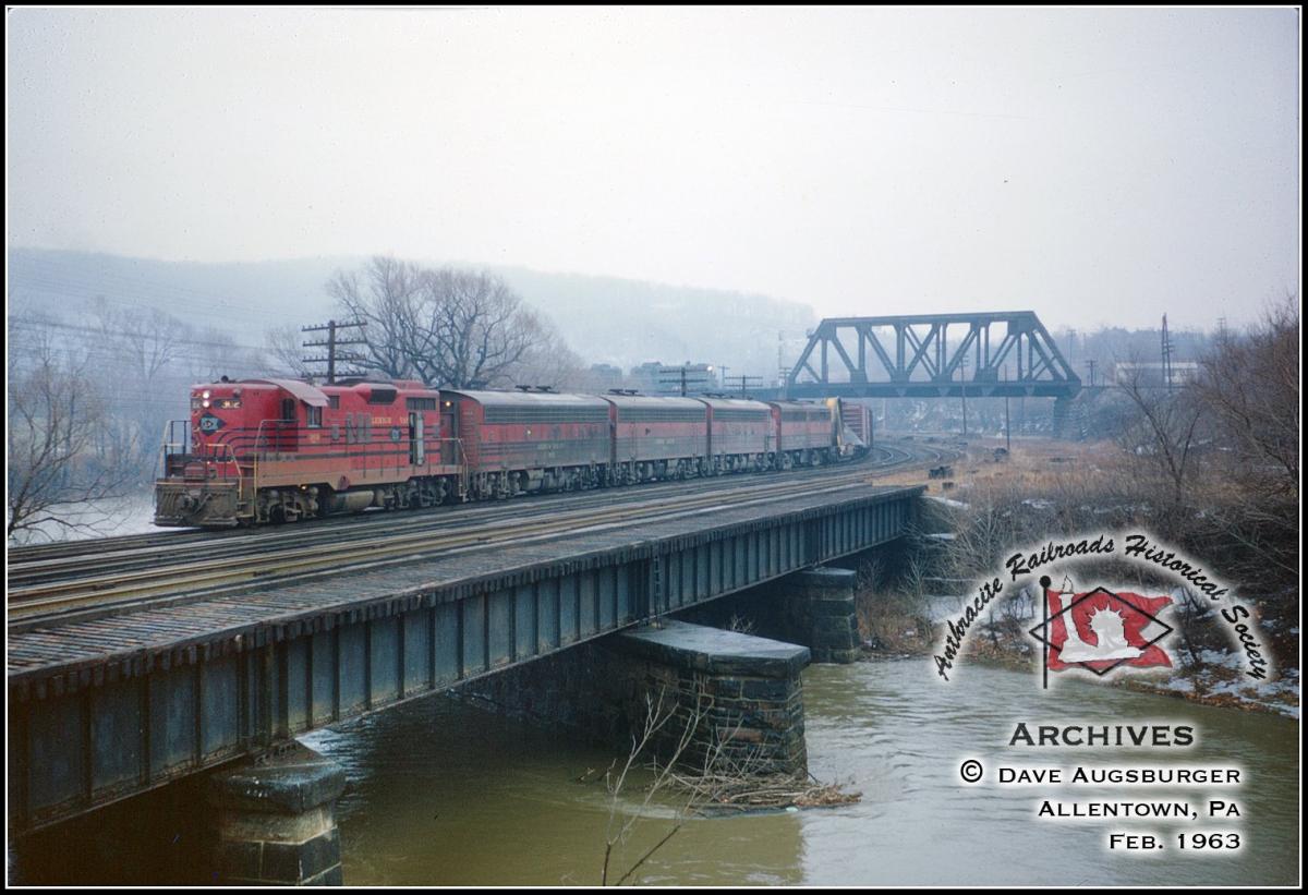 Lehigh Valley EMD GP18 302 at Allentown, PA - ARHS Digital Archive