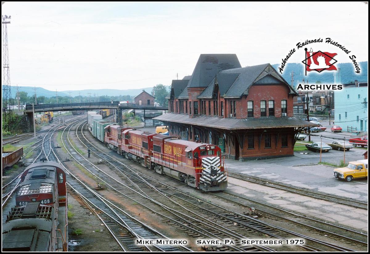 Lehigh Valley GE U23B 501 at Sayre, PA - ARHS Digital Archive