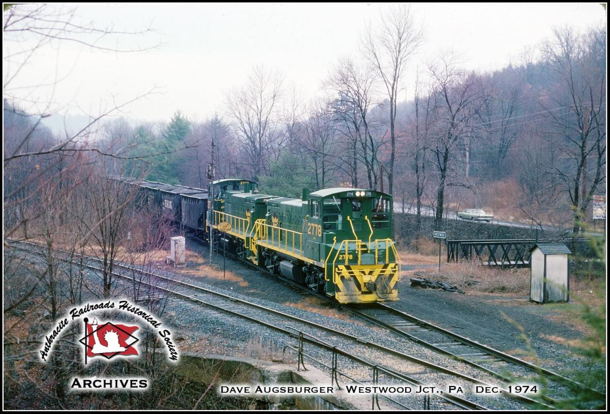 Reading EMD MP15DC 2778 at Tremont, PA - ARHS Digital Archive