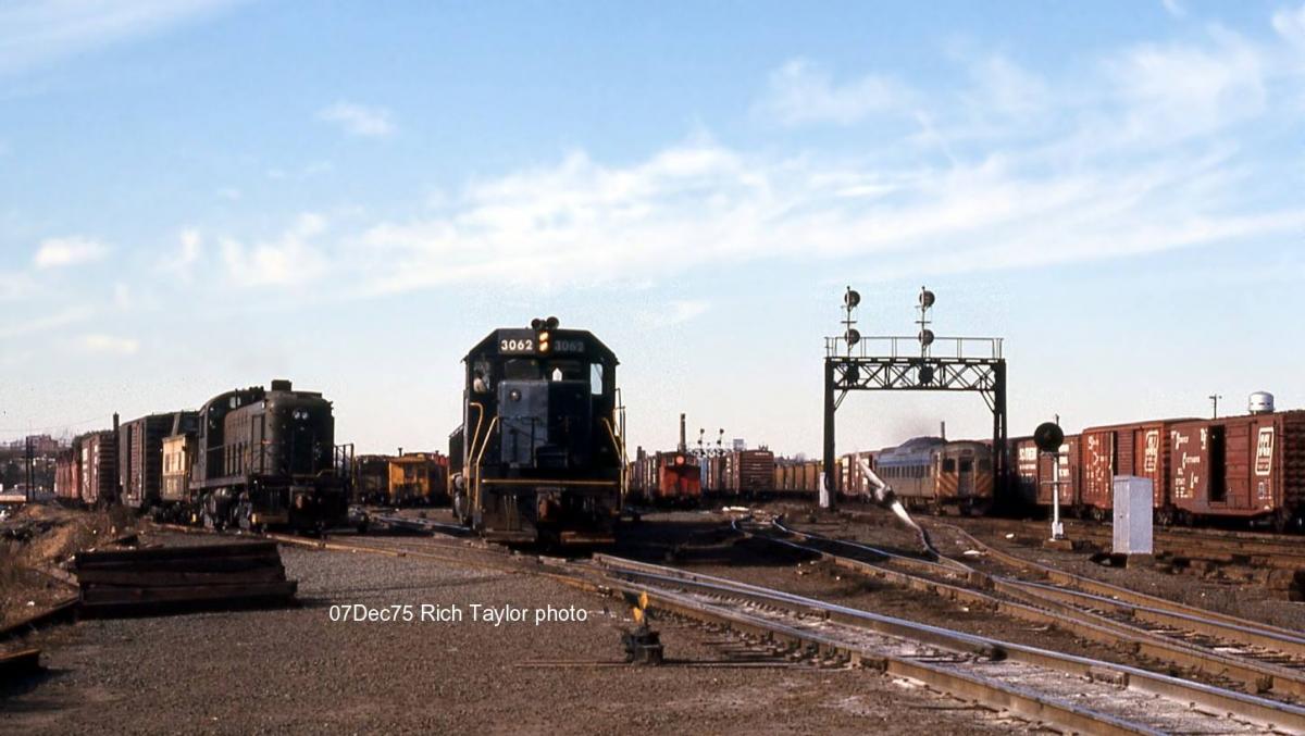 Central Railroad of New Jersey EMD SD40 3062 at Elizabeth, NJ - ARHS Digital Archive