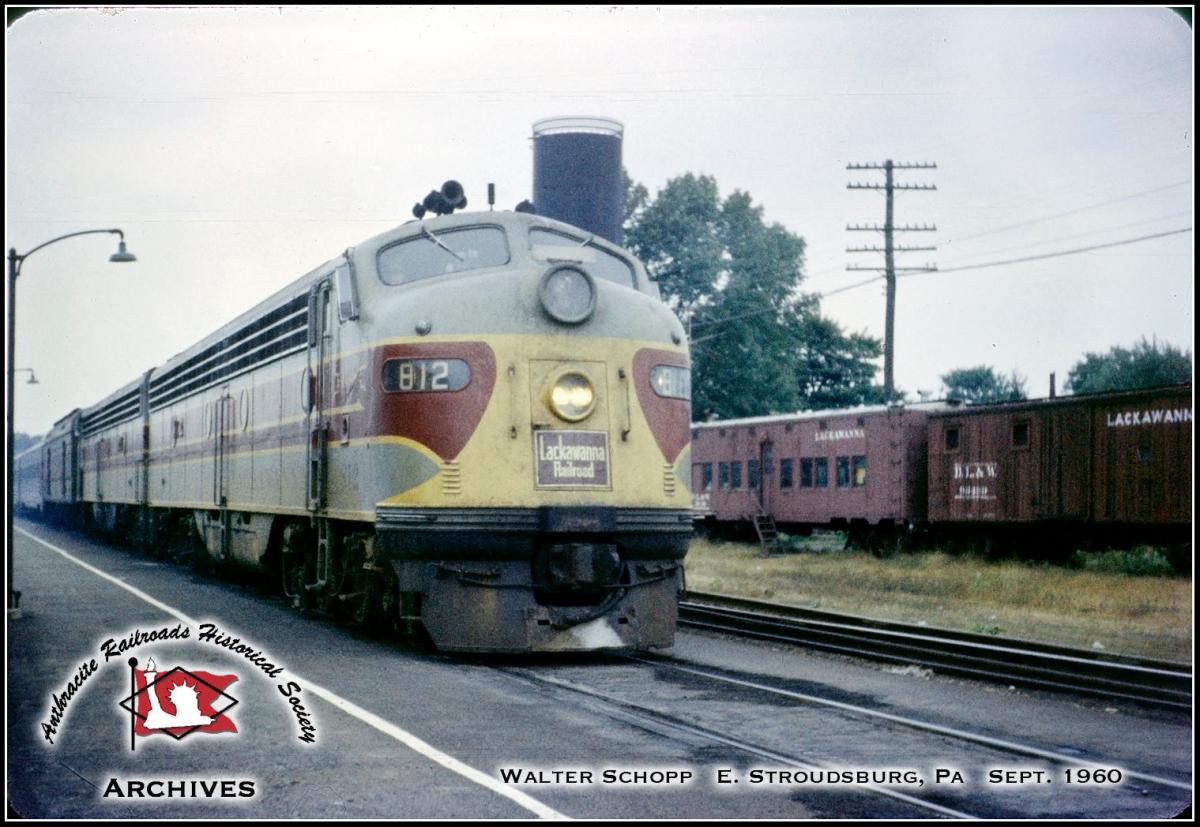 Erie Lackawanna EMD E8A 812 at East Stroudsburg, PA - ARHS Digital Archive