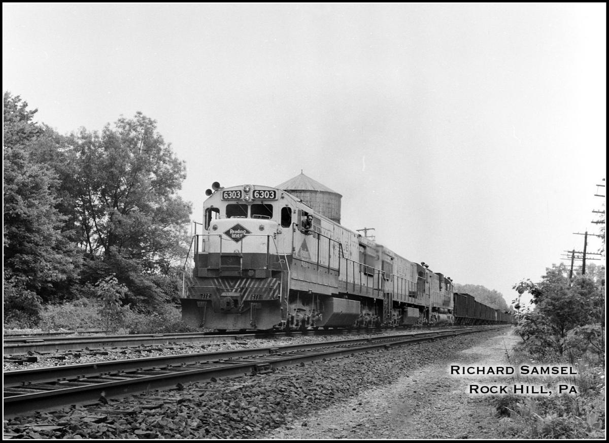 Reading GE U30C 6303 at Rock Hill, PA - ARHS Digital Archive