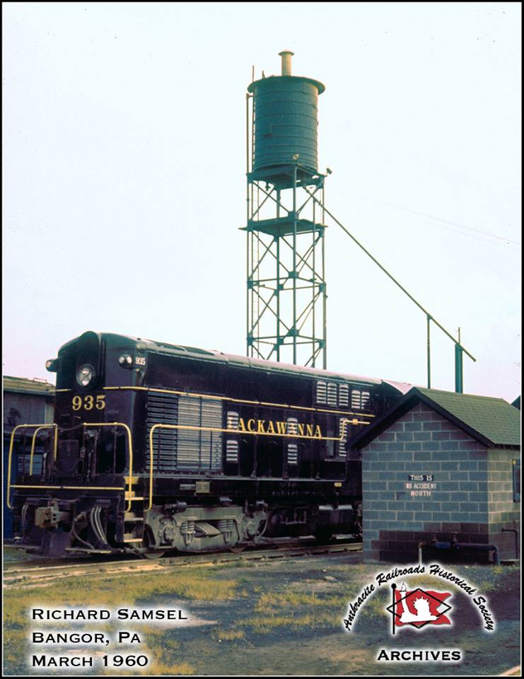 Delaware, Lackawanna and Western FM H16-44 935 at Bangor, PA - ARHS Digital Archive
