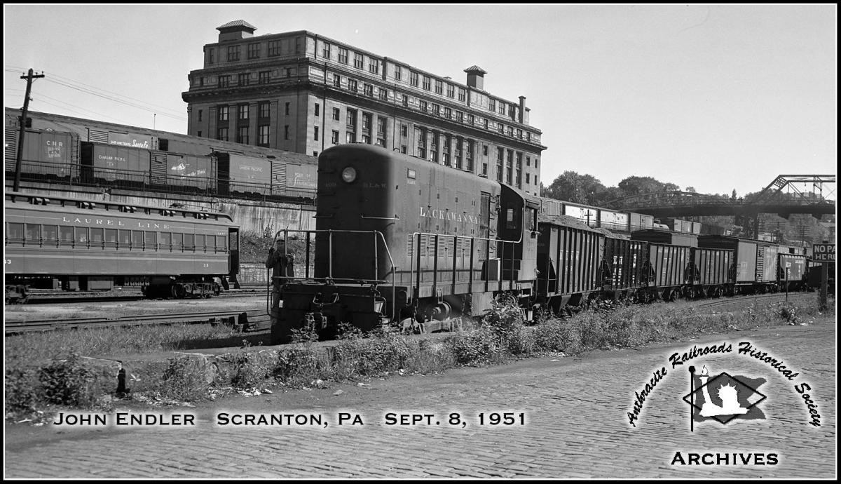 Delaware, Lackawanna and Western ALCO HH600 409 at Scranton, PA - ARHS Digital Archive