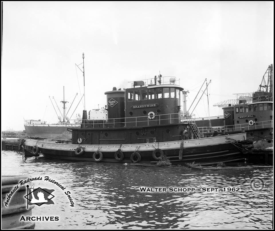 Reading Tug Boat  at Philadelphia, PA - ARHS Digital Archive