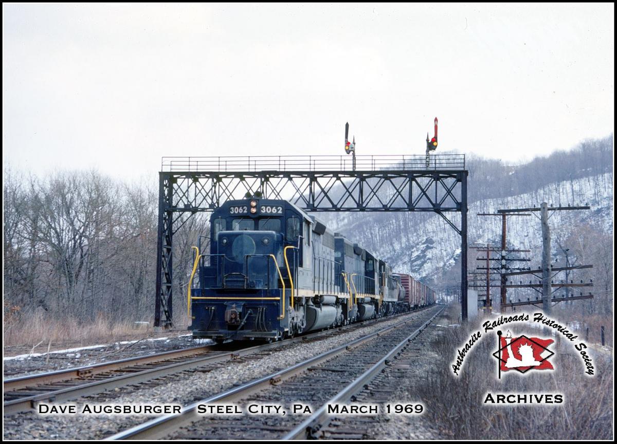 Central Railroad of New Jersey EMD SD40 3062 at Bethlehem, PA - ARHS Digital Archive