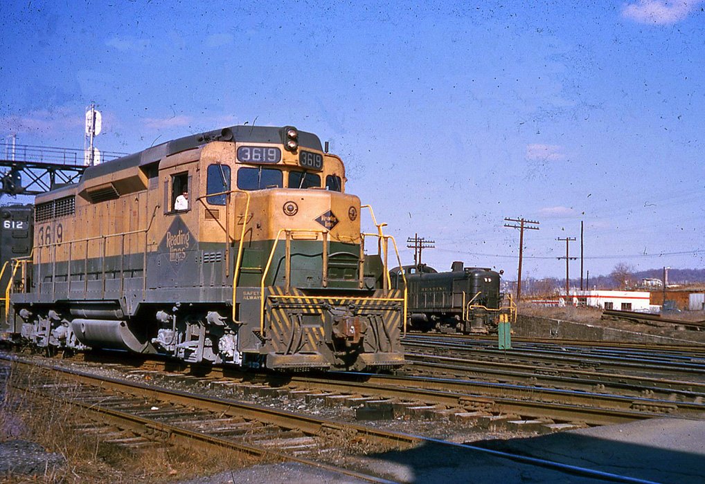 Reading EMD GP18 3619 at Allentown, PA - ARHS Digital Archive