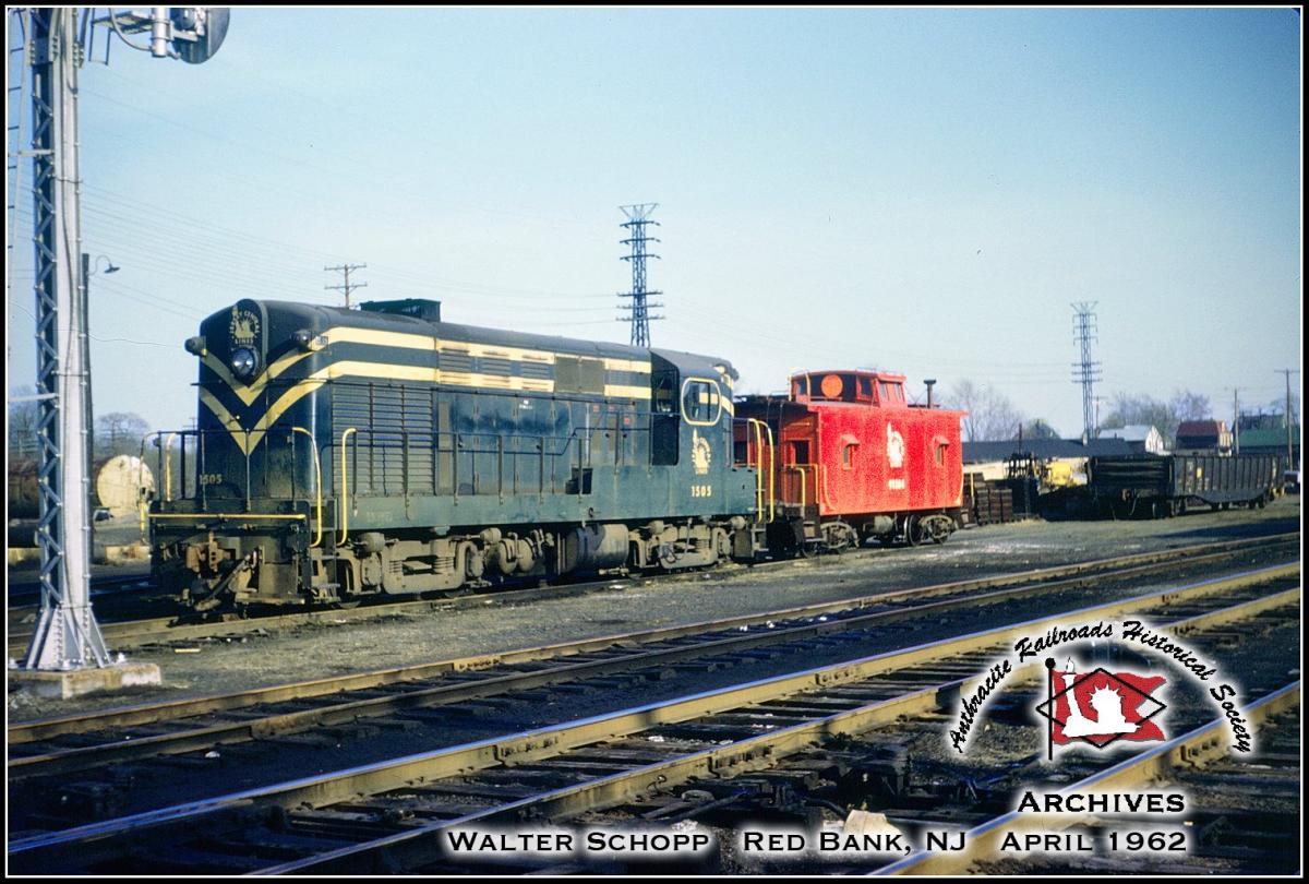 Central Railroad of New Jersey FM H15-44 1505 at Red Bank, NJ - ARHS Digital Archive