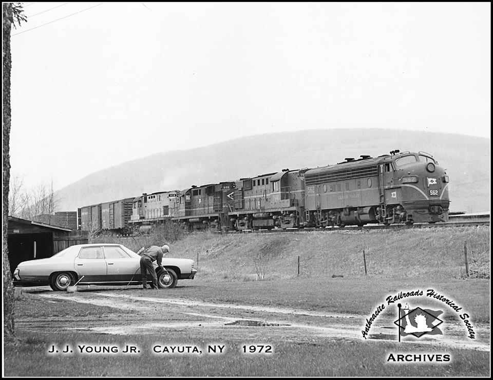 Lehigh Valley EMD F7A 562 at Cayuta, NY - ARHS Digital Archive