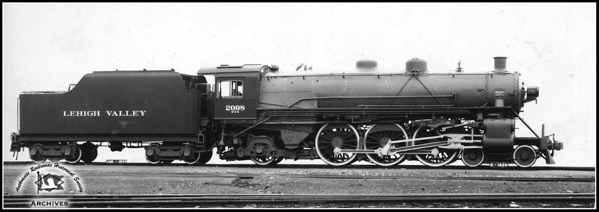 Lehigh Valley ALCO 4-6-2 2098 at Unknown, US - ARHS Digital Archive