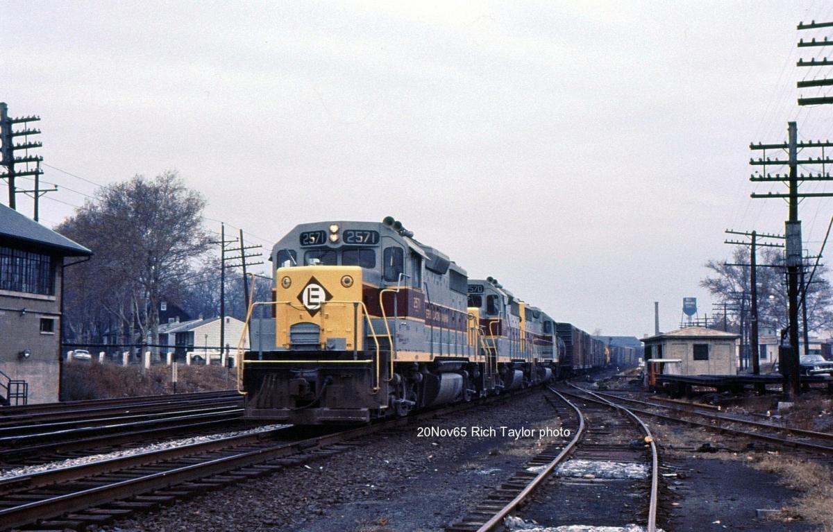 Erie Lackawanna EMD GP35 2571 at Rutherford, NJ - ARHS Digital Archive