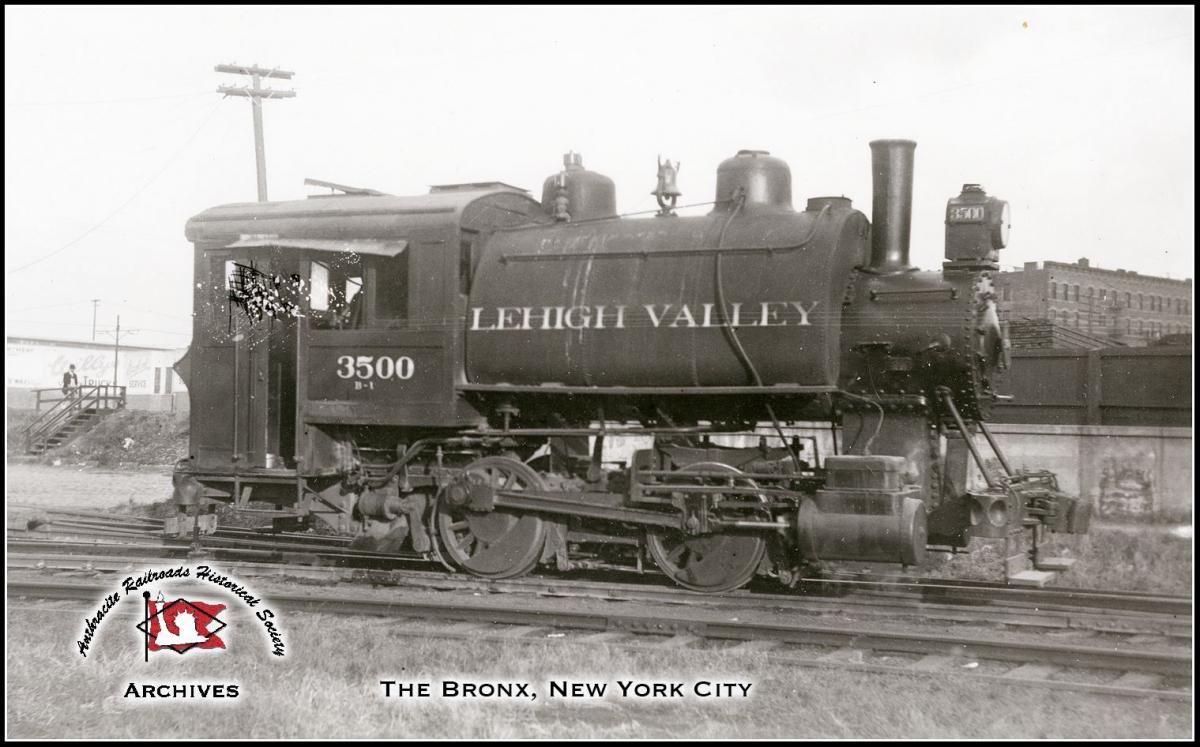 Lehigh Valley ALCO 0-4-0 3500 at New York, NY - ARHS Digital Archive