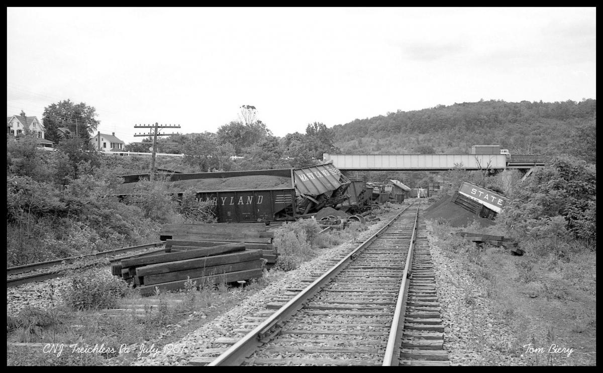 Central Railroad of New Jersey Wreck  at Treichlers, PA - ARHS Digital Archive