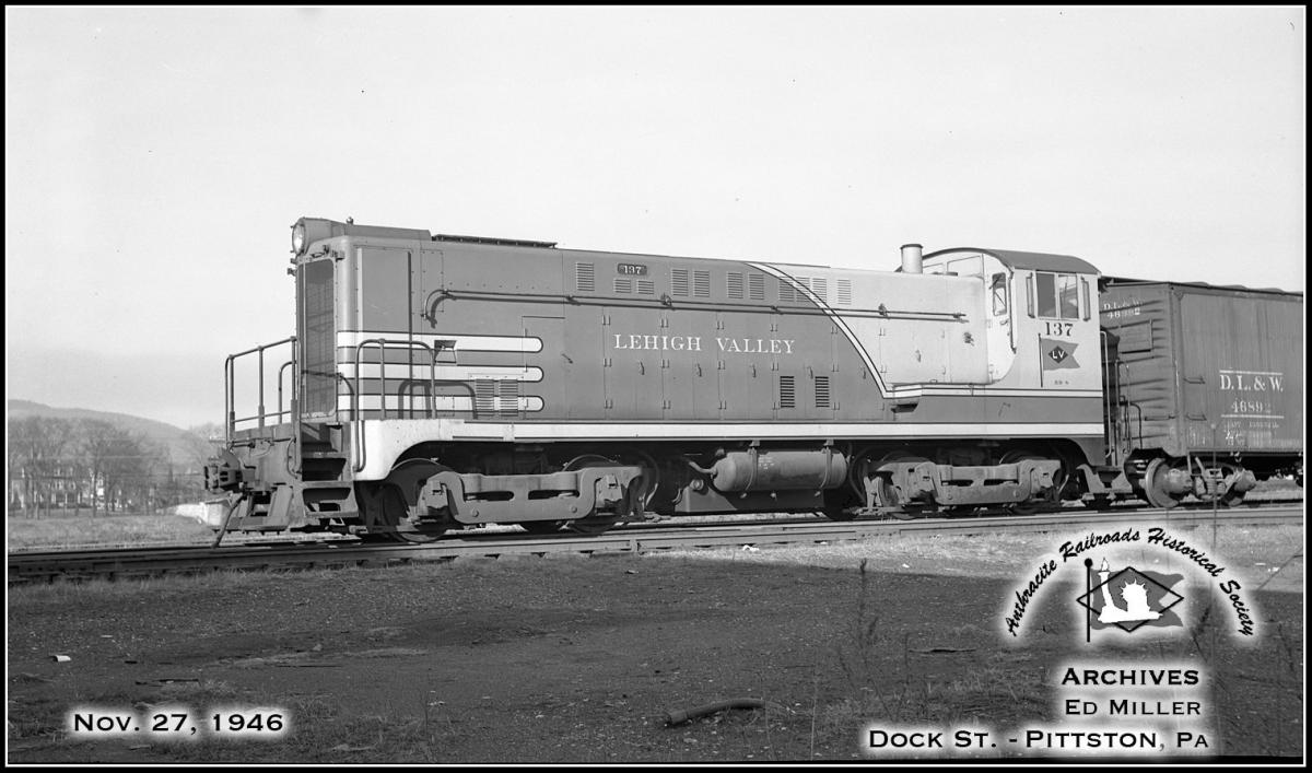 Lehigh Valley BLW VO-1000 137 at Pittston, PA - ARHS Digital Archive