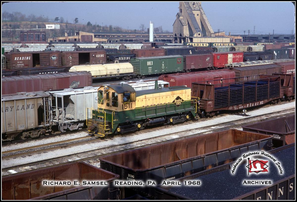 Reading EMD SW900 1511 at Reading, PA - ARHS Digital Archive