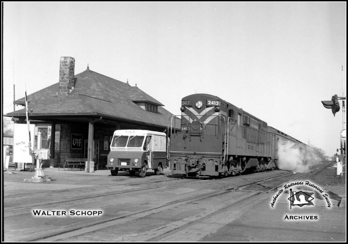 Central Railroad of New Jersey FM H24-66 2413 at Point Pleasant Beach, NJ - ARHS Digital Archive