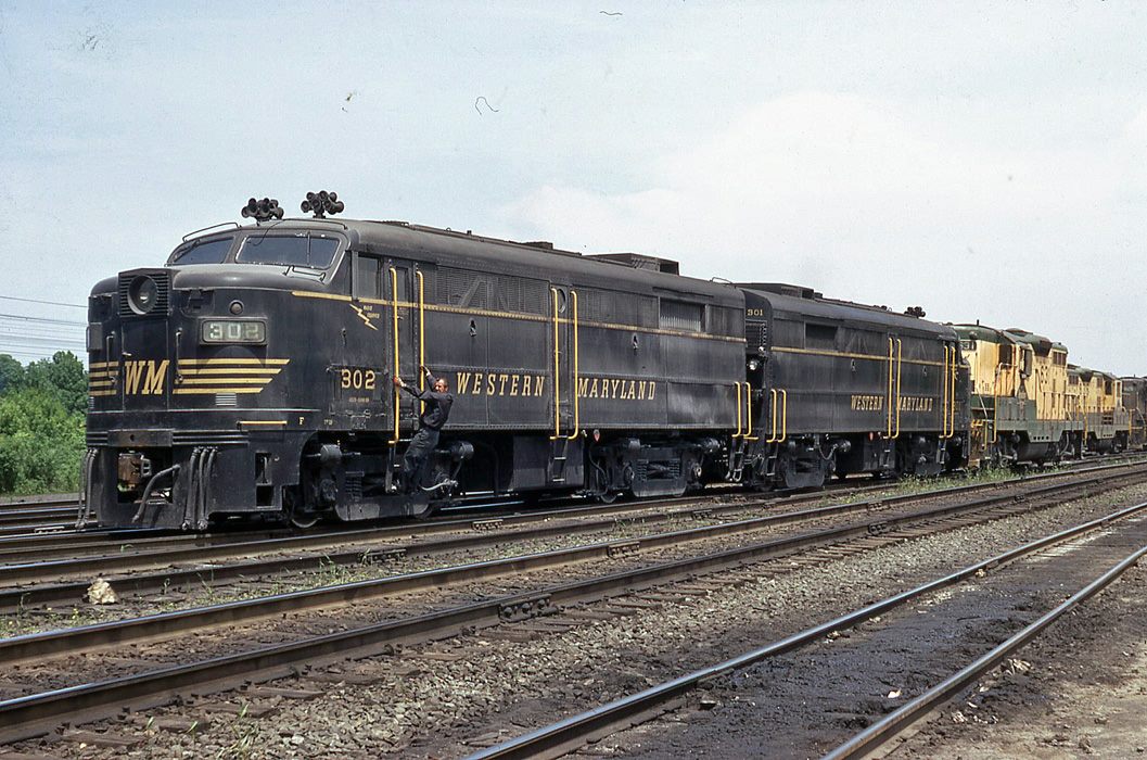 West Pittston and Exeter ALCO FA2 302 at King of Prussia, PA - ARHS Digital Archive