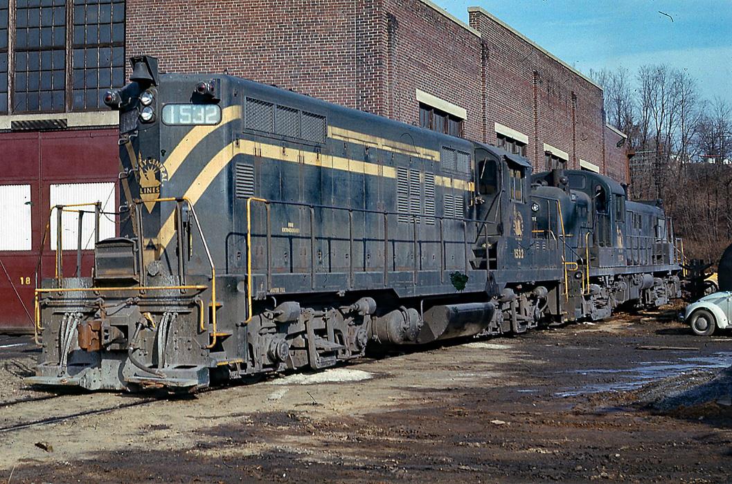 Central Railroad of New Jersey EMD GP9 1532 at Bethlehem, PA - ARHS Digital Archive