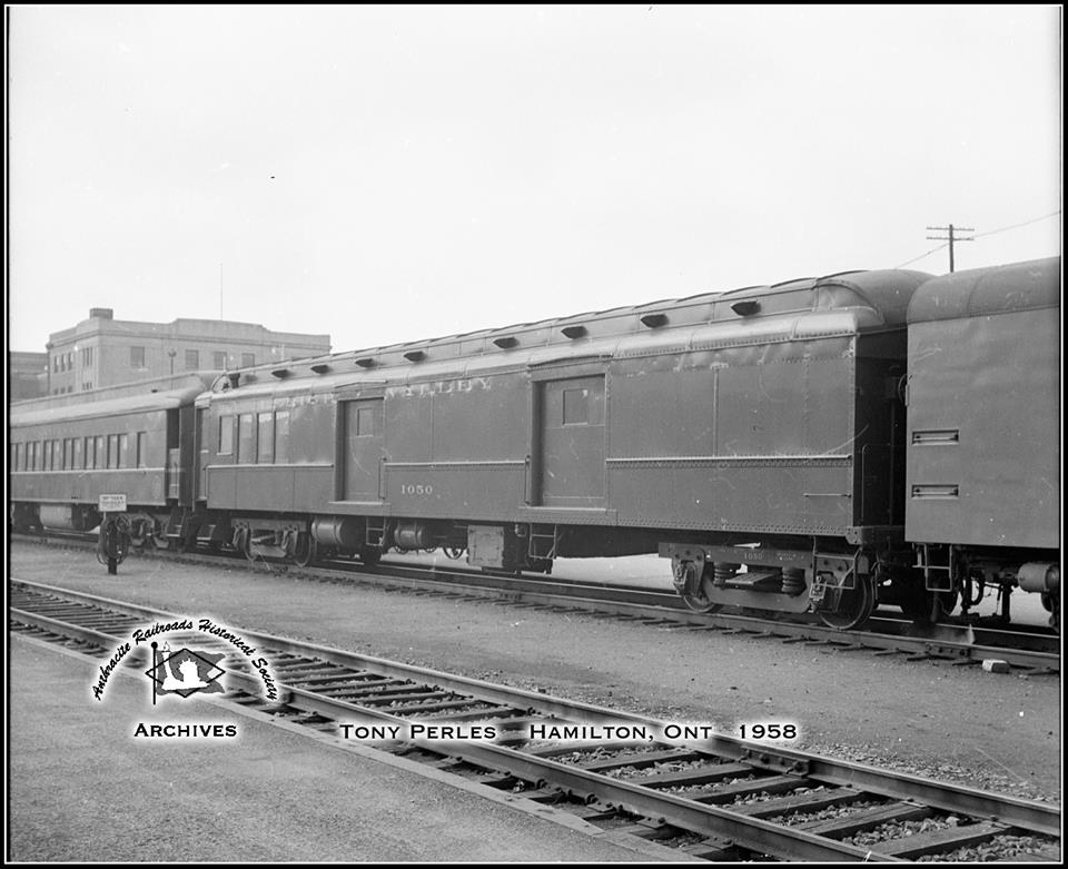 Lehigh Valley Passenger 1050 at Hamilton, ON - ARHS Digital Archive