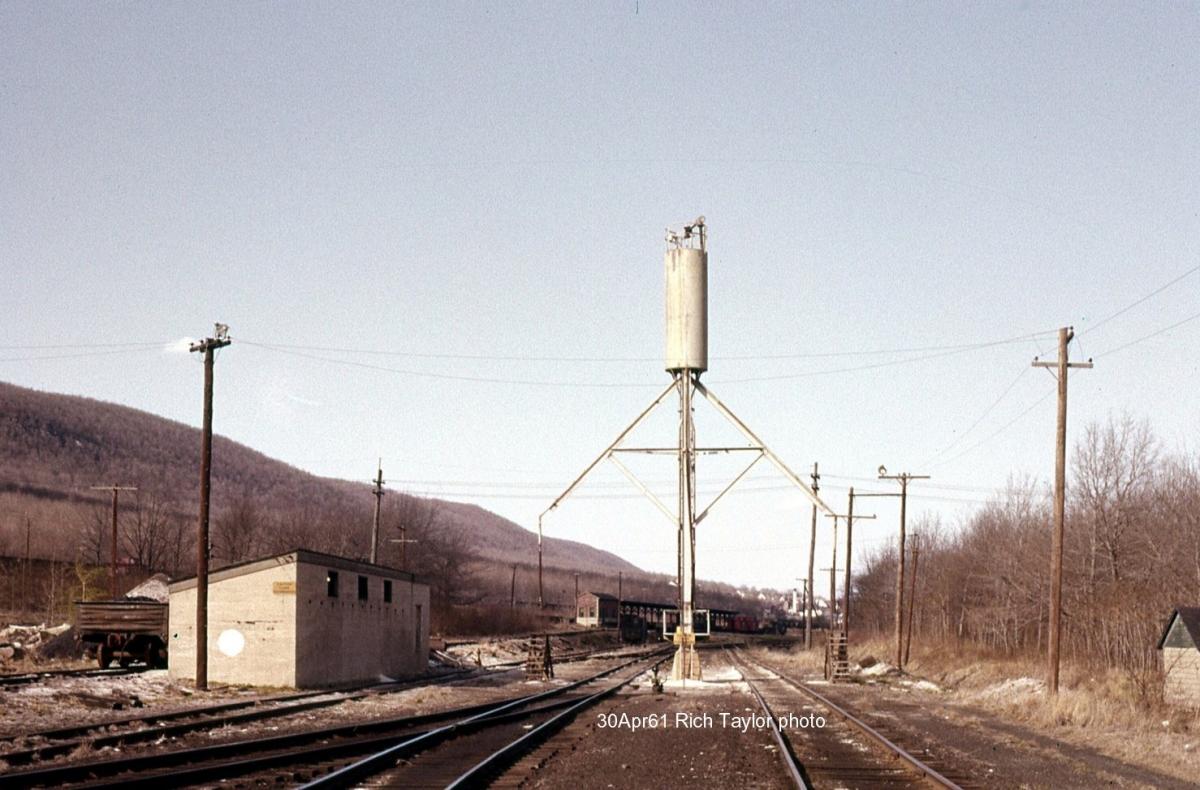 Lehigh and New England Yard  at Pen Argyl, PA - ARHS Digital Archive