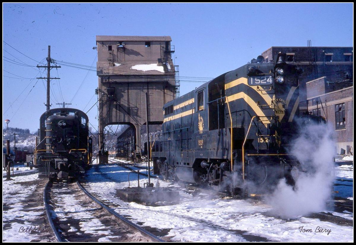 Central Railroad of New Jersey EMD GP7 1524 at Bethlehem, PA - ARHS Digital Archive