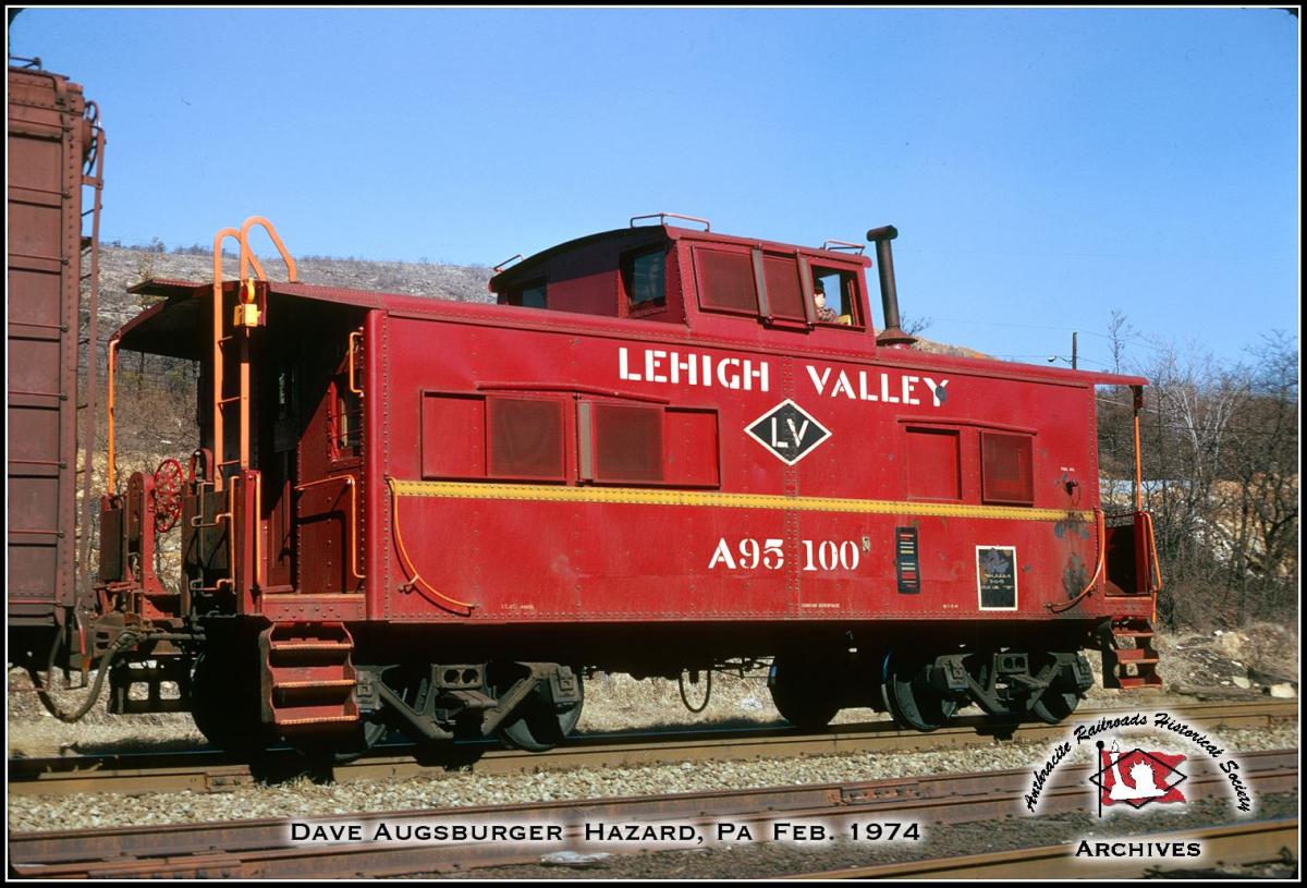 Lehigh Valley Caboose 95100 at Palmerton, PA - ARHS Digital Archive