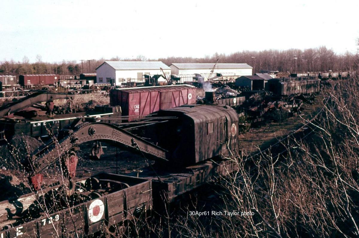 Lehigh and New England Crane 698 at Pen Argyl, PA - ARHS Digital Archive