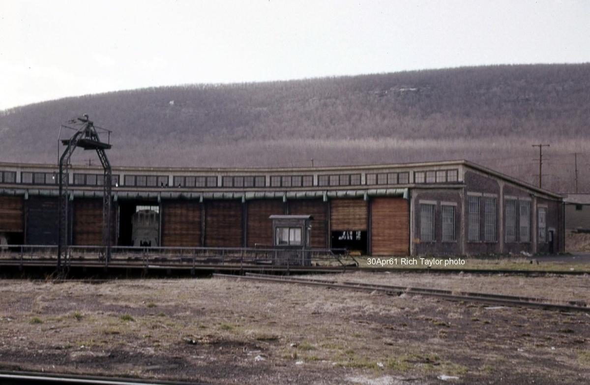 Lehigh and New England Yard  at Pen Argyl, PA - ARHS Digital Archive