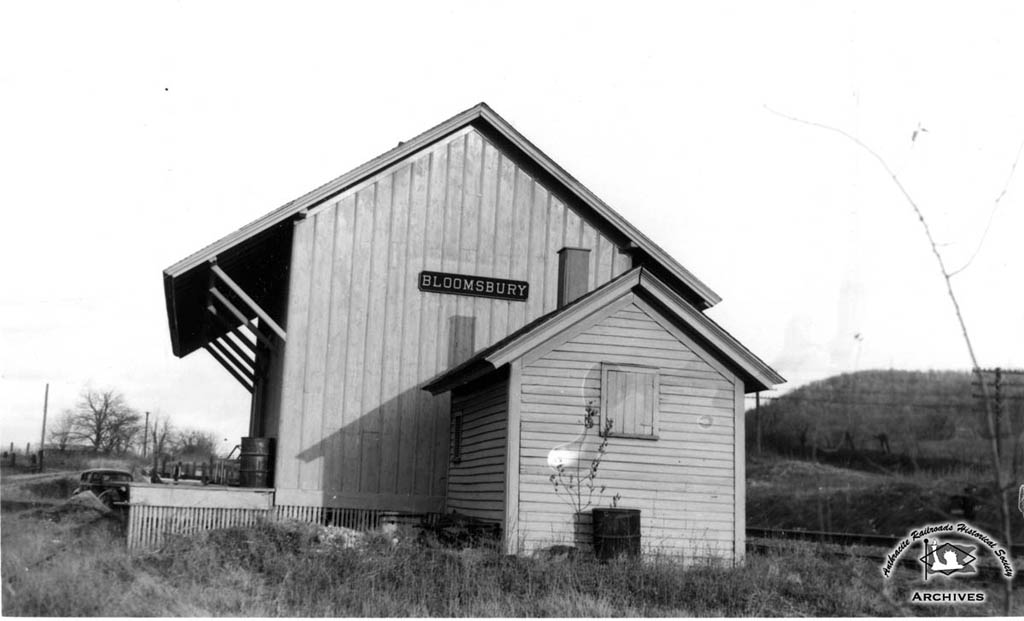 Lehigh Valley Station  at Bloomsbury, NJ - ARHS Digital Archive