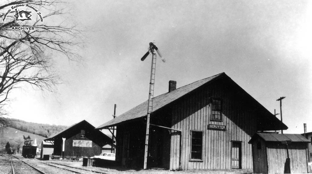 Lehigh Valley Station  at Deruyter, NY - ARHS Digital Archive