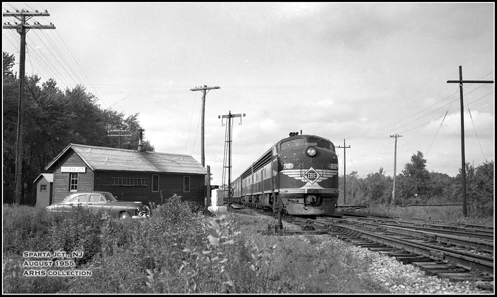Erie EMD E8A 832 at Sparta Junction, NJ - ARHS Digital Archive